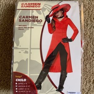Carmen SanDiego Halloween Costume